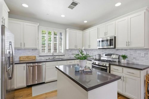 308 Harvest Ln, Scotts Valley, CA, 95066-4270 | Card Image