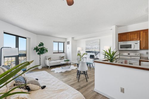 2807-78 10th St E, Saint Paul, MN, 55101-2289 | Card Image
