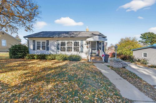 506 W Division St, Dodgeville, WI, 53533-1404 | Card Image