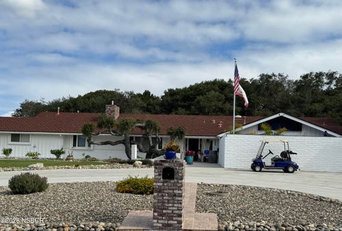 289 Saint Andrews Way, Lompoc, CA, 93436-1316 | Card Image