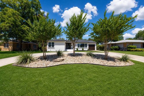 3558 South Dr, Fort Worth, TX, 76109-5214 | Card Image