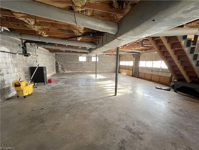 101 N Wilson St, House other with 4 bedrooms, 2 bathrooms and null parking in Madison NC | Image 35
