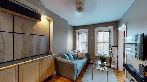 apt-4-12 Isabella St, Boston, MA, 02116-5232 | Card Image