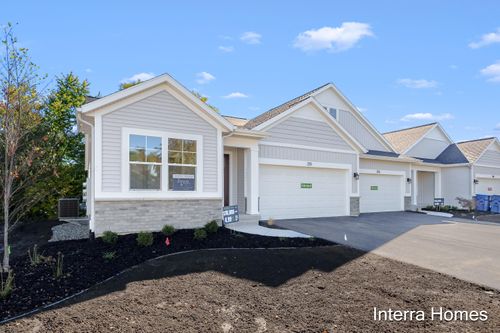 251 Hickory Valley Dr, Kalamazoo, MI, 49009-1276 | Card Image