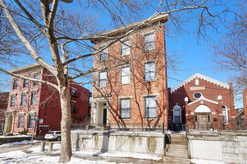 422 Clark St, Cincinnati, OH, 45203-1450 | Card Image