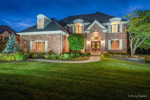 675 Oak Ln, South Elgin, IL, 60177-2201 | Card Image