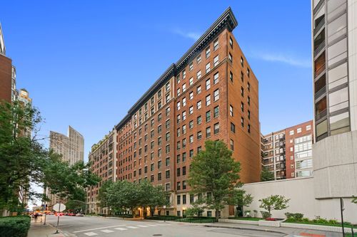 3w-232 E Walton Pl, Chicago, IL, 60611-1671 | Card Image