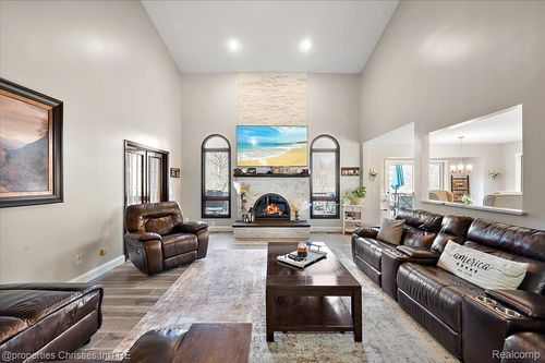 5160 Old Mill Rd, Oakland Twp, MI, 48306-2457 | Card Image