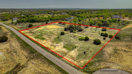 3027 Wyatts Way, Weatherford, TX, 76087-6908 | Card Image