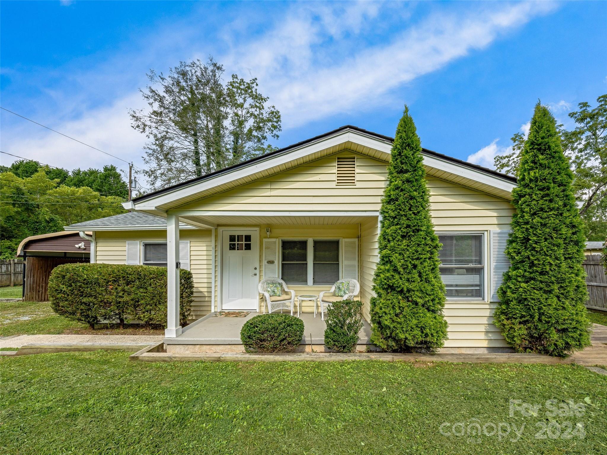 Substation St, Hendersonville, NC 28792