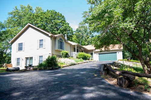 50 Barbados Dr, Putnam, IL, 61560-9544 | Card Image