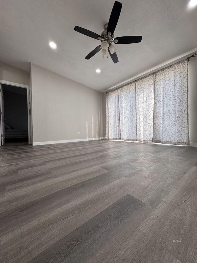 466 Castlecrest Dr, House other with 3 bedrooms, 2 bathrooms and null parking in Spring Creek NV | Image 6