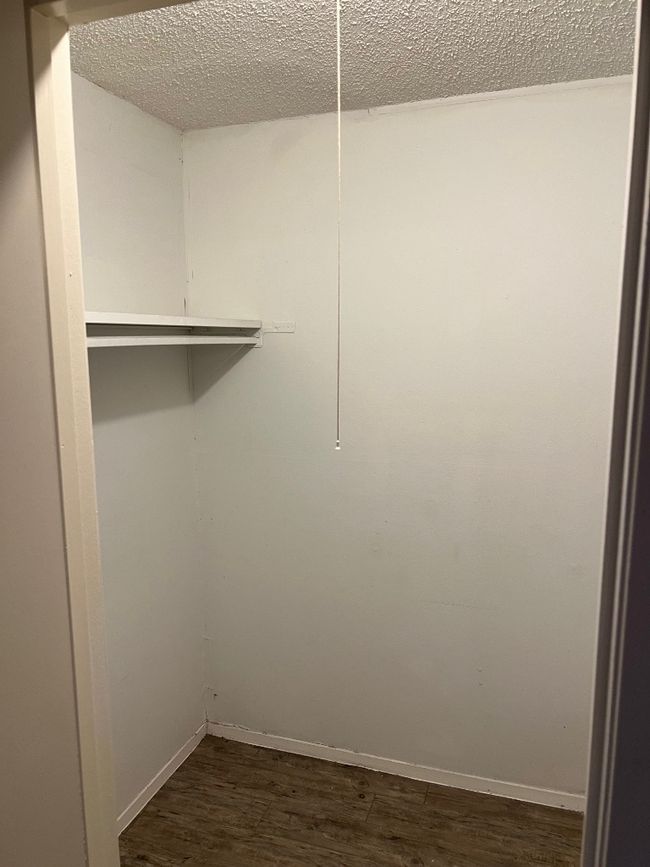 Master closet | Image 17