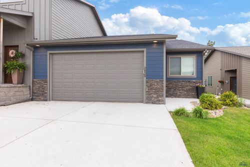 2829 Horizon Pt, Rapid City, SD, 57701-8963 | Card Image