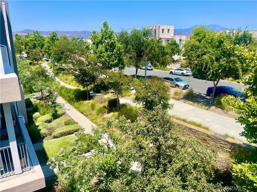 747 Beacon, Irvine, CA, 92618-0857 | Card Image
