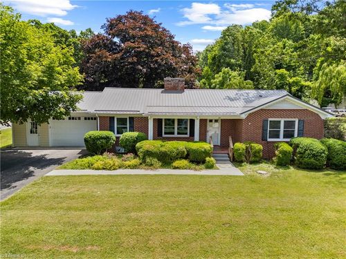 201 Woods Gap Rd Se, Floyd, VA, 24091-2519 | Card Image