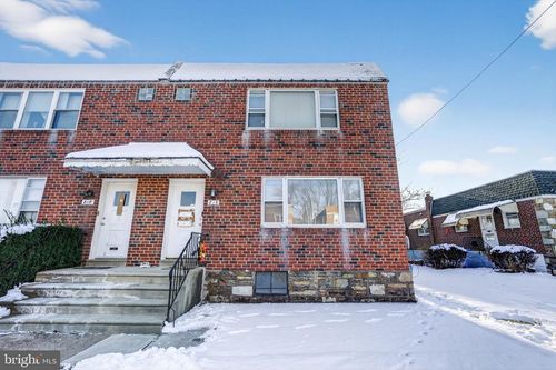 816 Loney St, Philadelphia, PA, 19111-2511 | Card Image