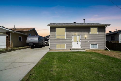 110 Parmenter Cres, Fort Mcmurray, AB, T9K1L8 | Card Image