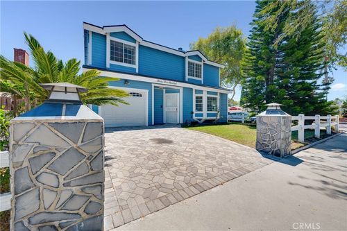 3304 Lewis Ave, Signal Hill, CA, 90755-4706 | Card Image
