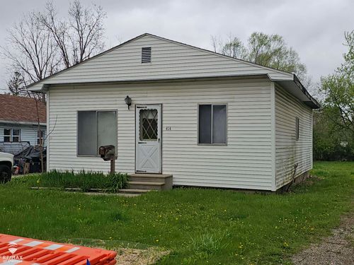 414 Prindle St, Owosso, MI, 48867-4431 | Card Image