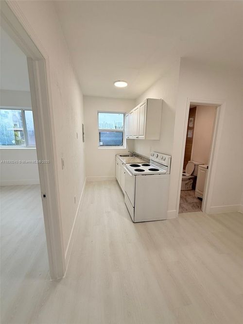 apt-32-871 Sw 3rd St, Miami, FL, 33130-2272 | Card Image