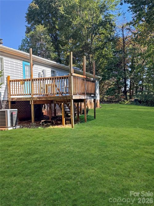 121 Haystack Ln, Olin, NC, 28660-9499 | Card Image