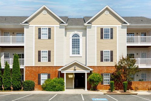 unit-207-100 Capstone Dr, Lynchburg, VA, 24502-5268 | Card Image