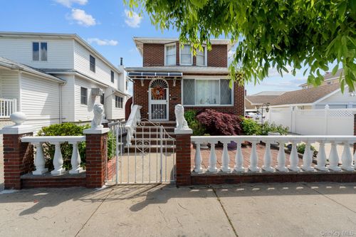 15843 101st Street, New York, NY, 11414 | Card Image