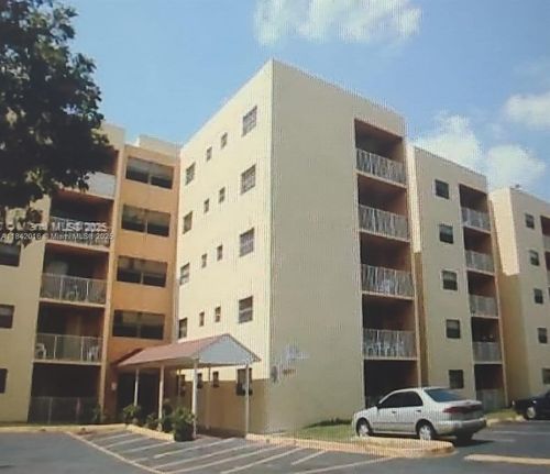 apt-219-8185 Nw 7th St, Miami, FL, 33126-4048 | Card Image