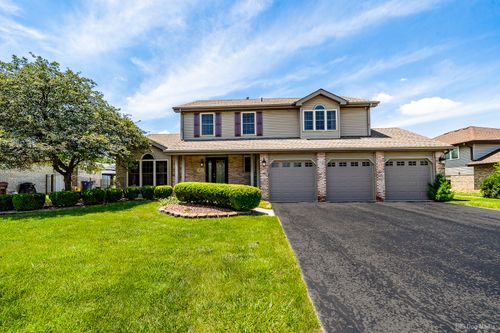 651 Columbia Dr, New Lenox, IL, 60451-3821 | Card Image