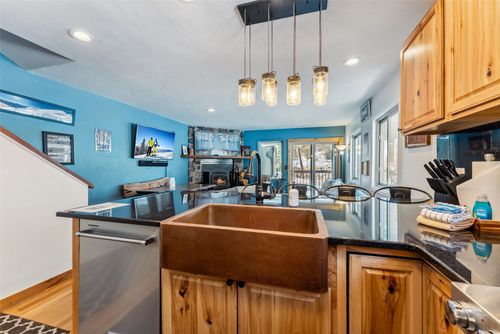 876-876 Broken Lance Dr, Breckenridge, CO, 80424-5189 | Card Image