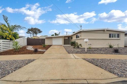 858 Hickory Ct, Imperial Beach, CA, 91932-3419 | Card Image