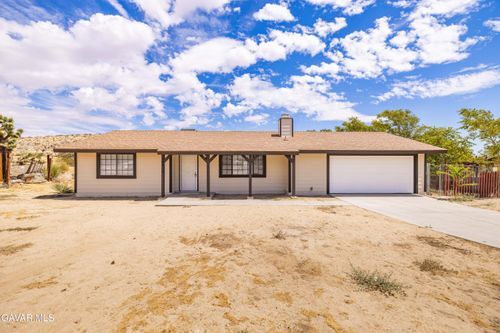 39514 E 167th Street, Palmdale, CA, 93591 | Card Image
