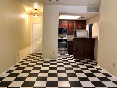 107-806 W 24th St, Austin, TX, 78705-4720 | Card Image