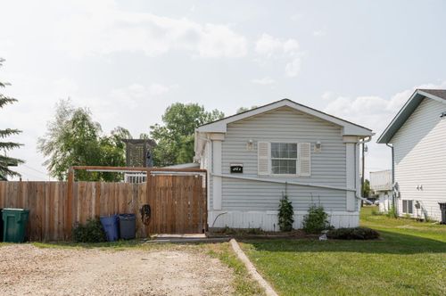 507 6 Avenue, Beaverlodge, AB, T0H0C0 | Card Image