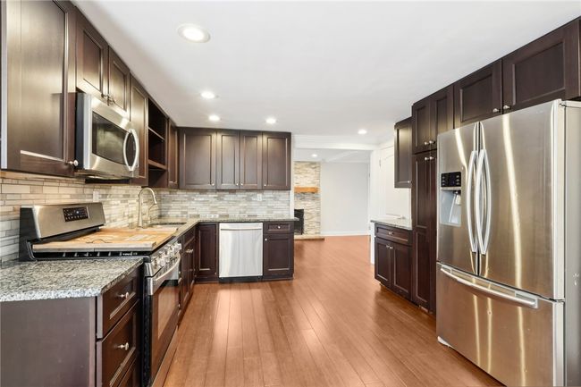 236 Shafer Rd, House other with 4 bedrooms, 3 bathrooms and 2 parking in Coraopolis PA | Image 4