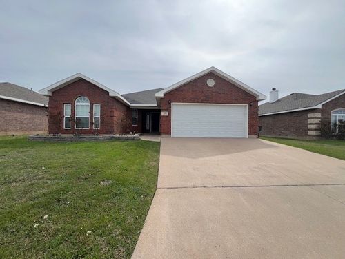 389 Miss Ellie Ln, Abilene, TX, 79602-8329 | Card Image