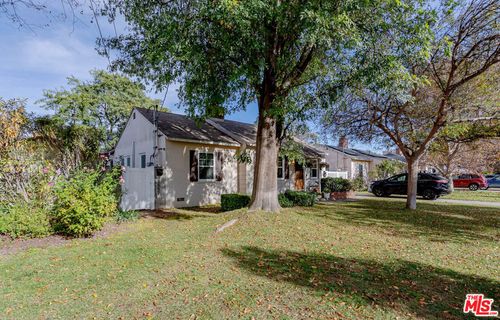 12-11559 Cumpston St, North Hollywood, CA, 91601-2931 | Card Image