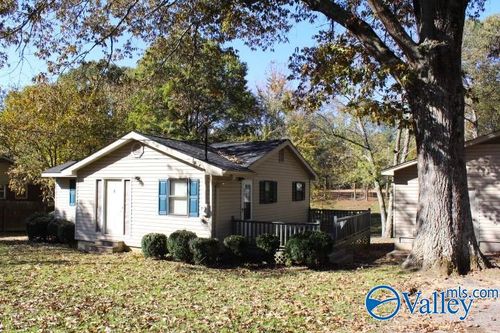 1011 9th St Nw, Arab, AL, 35016-1923 | Card Image