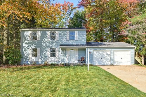 117 River Park Blvd, Munroe Falls, OH, 44262-1419 | Card Image