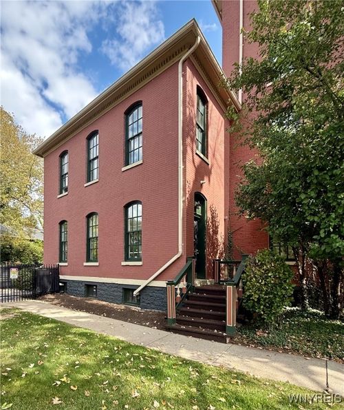apt-1j-125 Edward St, Buffalo, NY, 14201-2129 | Card Image