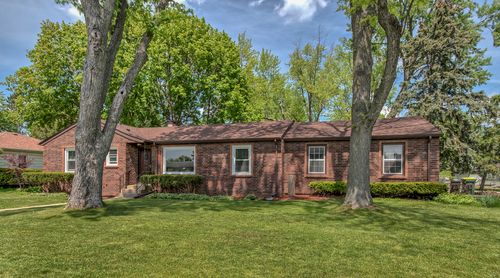 547 Reese Ave, East Dundee, IL, 60118-2425 | Card Image