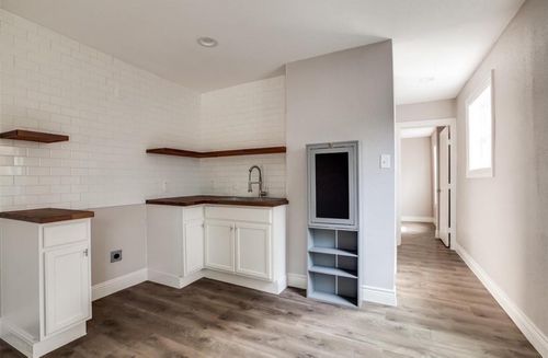 2-7135 Avenue C, Houston, TX, 77011-3735 | Card Image