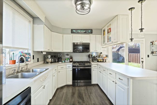 246 Lagoon Beach Dr, House other with 3 bedrooms, 2 bathrooms and null parking in Bay City MI | Image 17