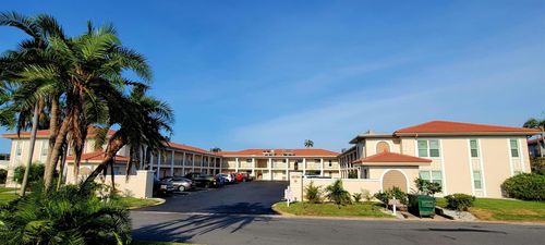 apt-18-10351 Regal Dr, LARGO, FL, 33774-4953 | Card Image