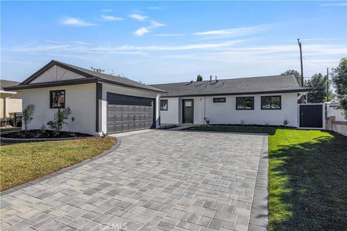 22038 Alamogordo Rd, Saugus, CA, 91350-2166 | Card Image