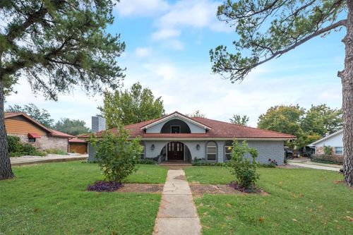 433 Circleview Dr S, Hurst, TX, 76054-3524 | Card Image