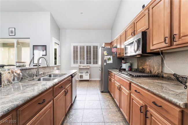 10259 Wolves Den Ln, House other with 4 bedrooms, 3 bathrooms and null parking in Las Vegas NV | Image 8