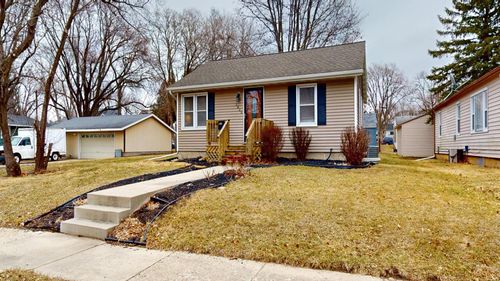 1425 Academy Ave, Albert Lea, MN, 56007-3129 | Card Image