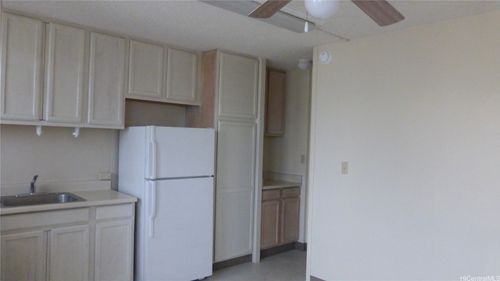 apt-304-1454 Pele St, Honolulu, HI, 96813-2038 | Card Image